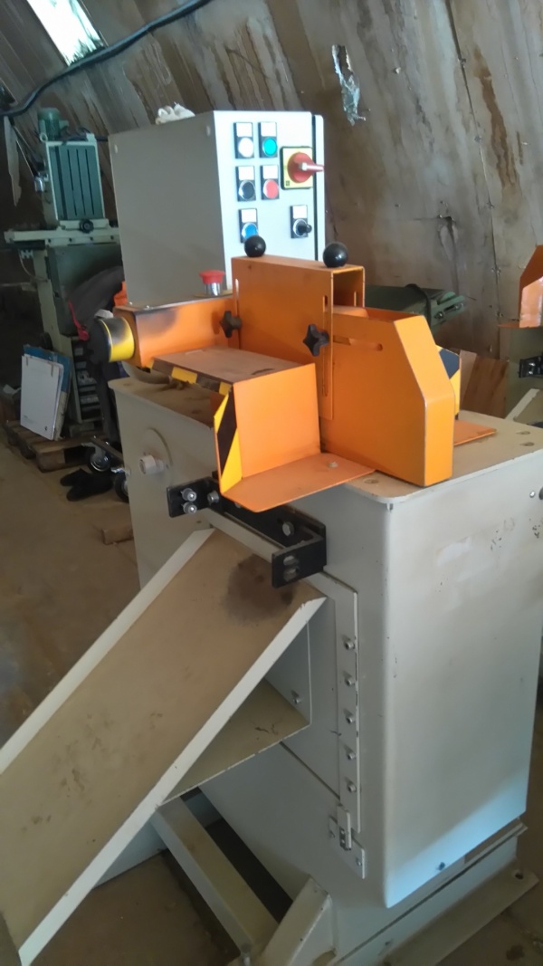 Торцовочный полуавтоматический станок Most d.o.o Raker MPC-180L Словения