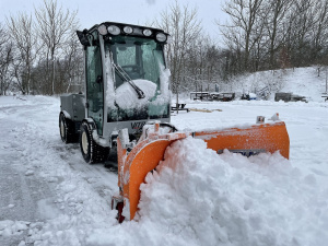 Компактную многофункциональную коммунальную машину Vitra С2.25