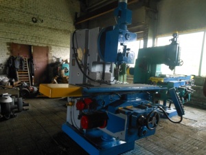 станки фрезерныеFSS 400, FU321 ВМ 127 (2001 и 1998 г.в.), 6Р82Ш, токарные 1Н63, 1К625ДГ(2001), гильотины НГ 16, НГ 13 вальцы 16*2000м