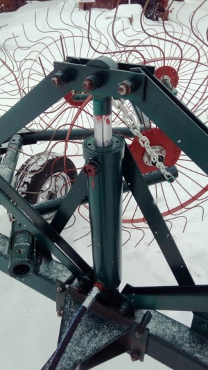 Грабли ворошилки валковые ГВВ - 6.1 (со средним колесом)