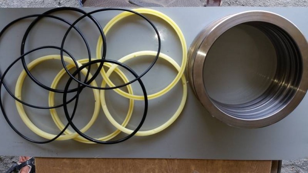 Комплект уплотнений задней втулки шибера Putzmeister, KCP, Junjin