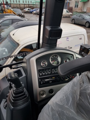 Экскаватор-погрузчик MST M544 Plus