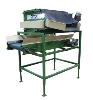 установка для отбивки земли с овощей к приемным бункерам КЛП-1 и КЛП-2