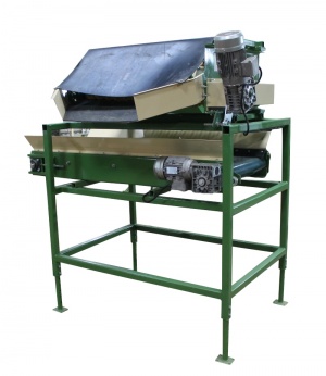 установка для отбивки земли с овощей к приемным бункерам КЛП-1 и КЛП-2