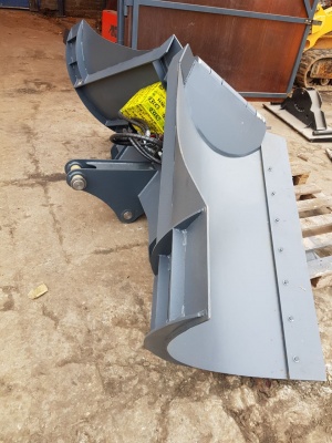 Снегоуборочный отвал для погрузчиков с гидроповоротом