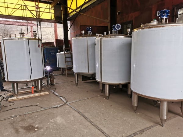 Емкости пищевые нержавеющие