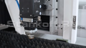 Оптоволоконный лазер для резки металла закрытого типа XTC-1530G/3000 Raycus