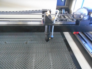 Лазерно-гравировальный станок с ЧПУ LS 1410