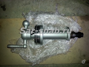 Винт поперечной подачи с гайками для станков