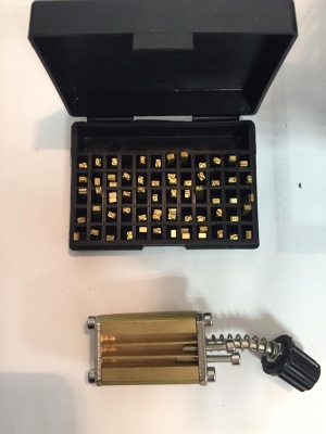 Полуавтоматический этикетировщик