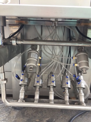 Машину для внутренней мойки кег на 2 поста