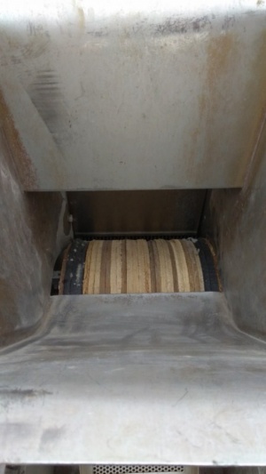 Косточко-выбивальная машина