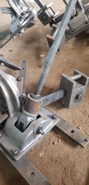 Механизм переводной флюгарка 1709.00 новый в комплекте с тягами на складе