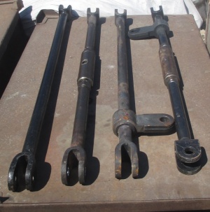 Тяга межостряковая стрелочная СП54-05, СП131, СП131-01, ТП24- трамвайная на складе