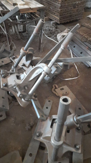 Механизм переводной флюгарка 1709.00 новый в комплекте с тягами на складе