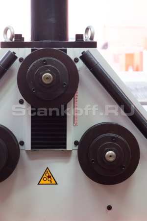 Гидравлический профилегиб с 3-мя приводными роликами HRBM-65