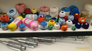 Клубкомотальные машины и оборудование для пряжи для ручного вязания