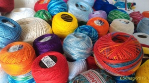 Клубкомотальные машины и оборудование для пряжи для ручного вязания