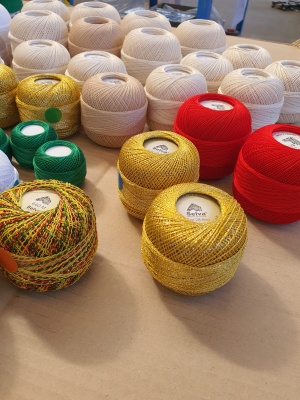 Клубкомотальные машины и оборудование для пряжи для ручного вязания