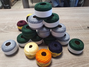 Клубкомотальные машины и оборудование для пряжи для ручного вязания