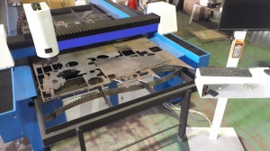 Станок для лазерной резки металла с чпу 1000 Вт