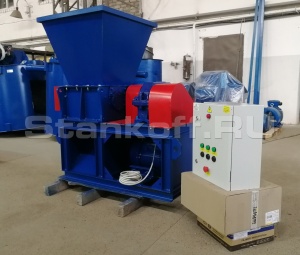 Двухвальный шредер для пластика, резины, древесины, бумаги, стекла ДШВ-мини 400