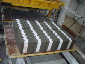 Вибропресс для производства тротуарной плитки SUMAB R-400 Швеция