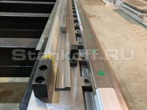 Станок оптоволоконной лазерной резки закрытого типа XTC-1530G/2500 IPG