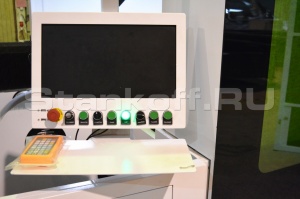 Станок оптоволоконной лазерной резки с труборезом закрытого типа XTC-1530GT/2500 IPG