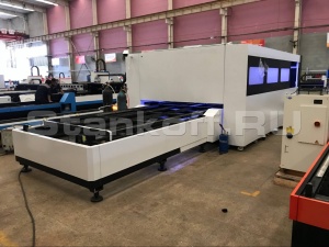 Станок оптоволоконной лазерной резки закрытого типа XTC-1530G/2500 IPG