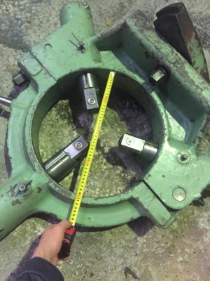 Люнет неподвижный 1м63 диаметр 400 мм