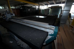 Стол криволинейной резки стекла Lisec BSK-37/26