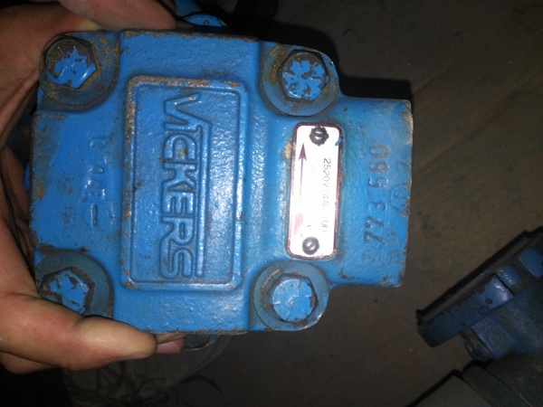 Лопастной насос Vickers ® 2520V14A8-11DD22/2520V14A8 1DD 20 282