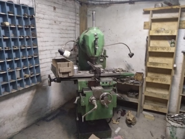 Фрезерный станок 6р10