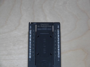 Модуль вывода Siemens Simatic S7 SM322 (6ES7 322-1BL00-0AA0)