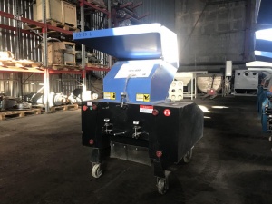 Измельчитель для твердого пластика XFS-400