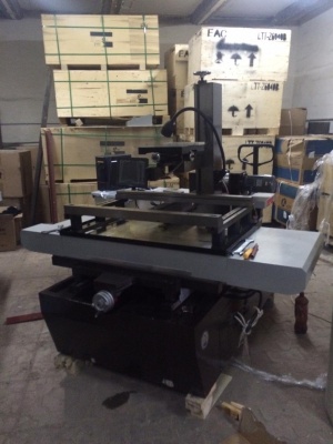 Электро эрозионный станок DK 7745