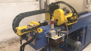 ТРУБОГИБОЧНЫЙ СТАНОК YLM, Тайвань. c ЧПУ 5 осей, трехматричный с проталкиванием до 38 трубы