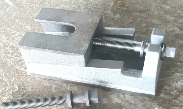 Опора клиновая 130