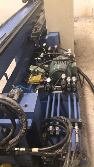 ТРУБОГИБОЧНЫЙ СТАНОК YLM, Тайвань. c ЧПУ 5 осей, трехматричный с проталкиванием до 38 трубы