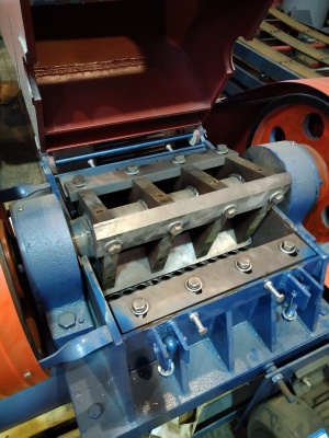 Дробилка для мешковины и пленки с отмывкой