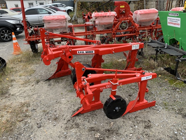 Плуг отвальный навесной U018/3 Wirax Польша