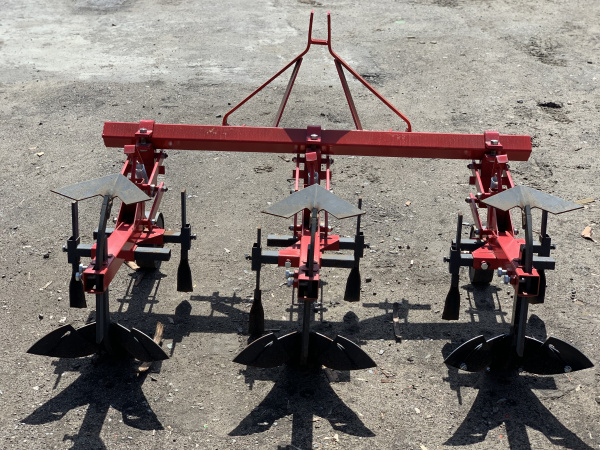 Культиватор-окучник пропашной Польша Wirax, навесной