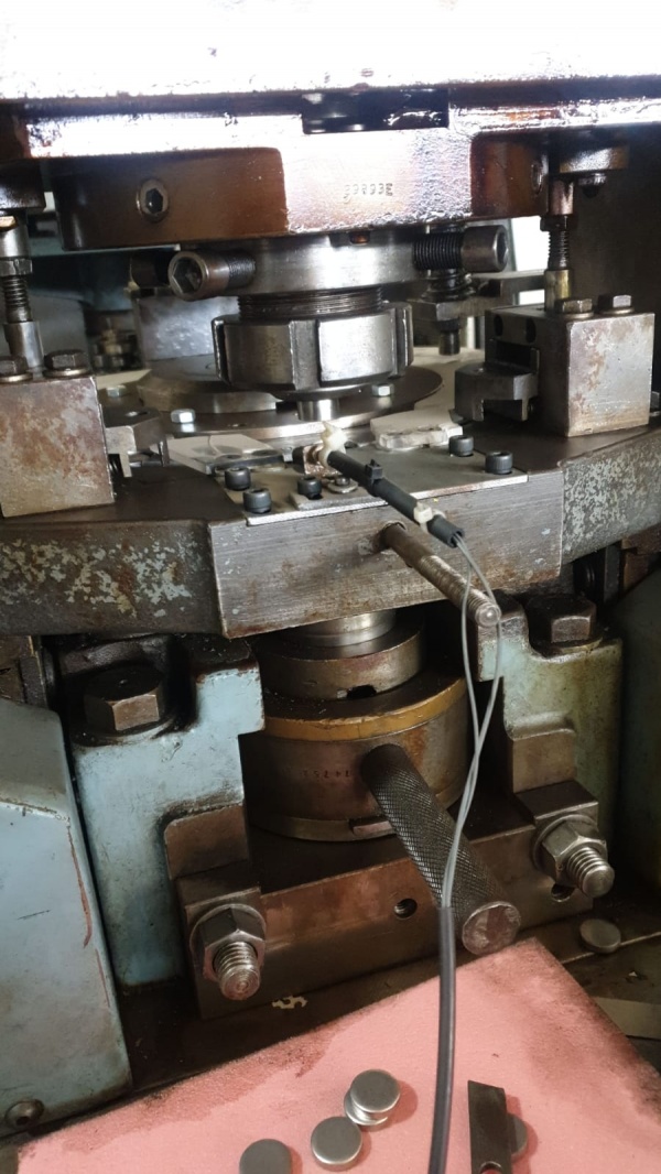 монетный пресс