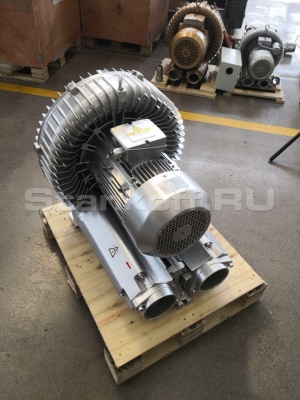 Компактный режущий плоттер c конвейерным столом PLT6090