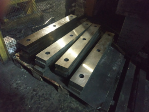 Изготовление ножей для гильотинных ножниц и пресс-ножниц длиной до 1300 мм под заказ