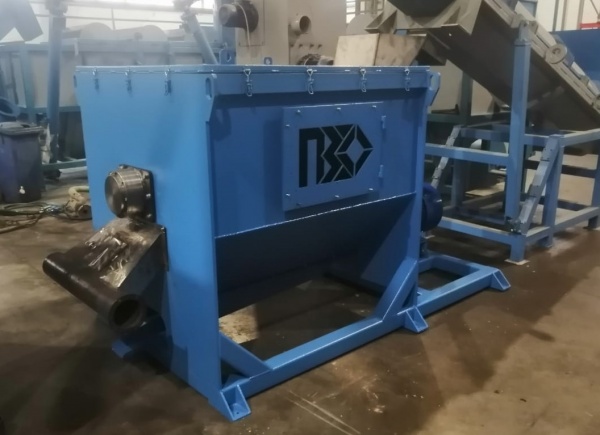 Горизонтальная центрифуга для линии переработки пластика