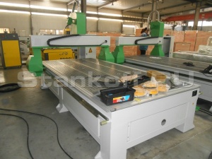 Фрезерно-гравировальный станок с ЧПУ WoodTec H 1325