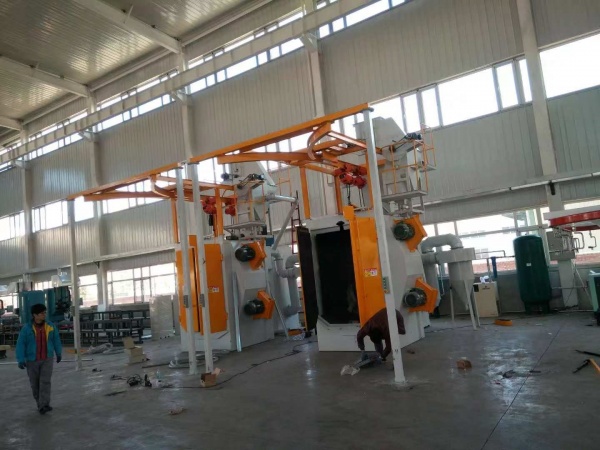 Дробеметную установку подвесного типа Q 3730-4