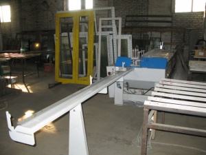 линию для производства окон из ПВХ и Алюминия.полный комплект.производства Германия